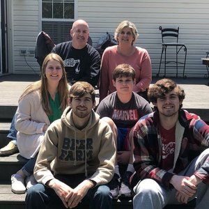 Meet your Posher, Thomas